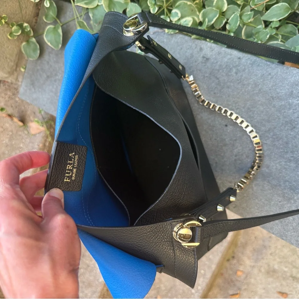 EUC Furla Minerva gorgeous black leather Black crossbody Bag with Chain